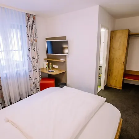 Otel Restaurant Lamm Rosswag 2*
