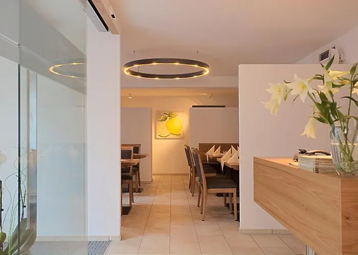 Restaurant Lamm Rosswag ホテル 2*